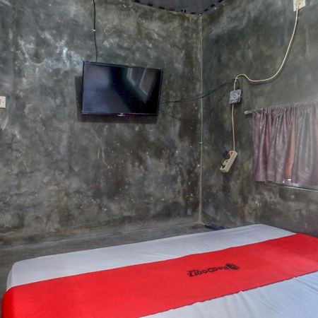 Reddoorz Near Jumbo Mall Sragen Екстер'єр фото